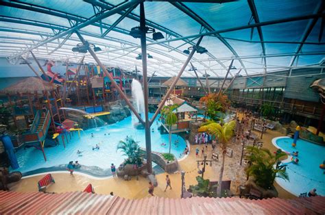 The Top 5 UK Water Parks | Simply Swim UK