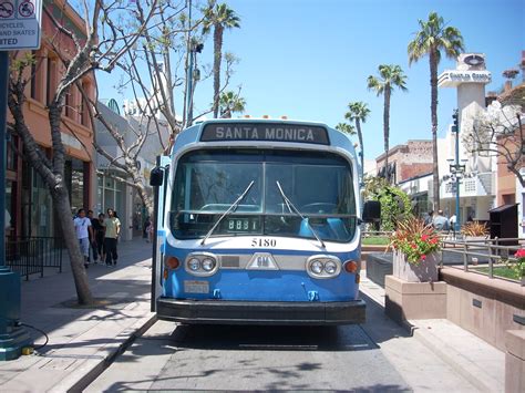 Santa Monica's Big Blue Bus New Look at Third Street Prome… | Flickr