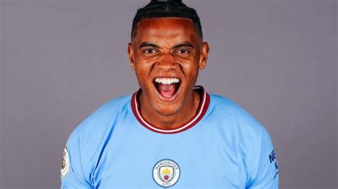 Manuel Akanji: Man City sign Switzerland defender from Borussia ...