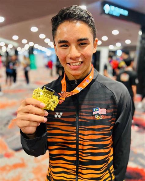 16-Years-Old Malaysian Muay Thai Fighter Hits Victory In Thailand!