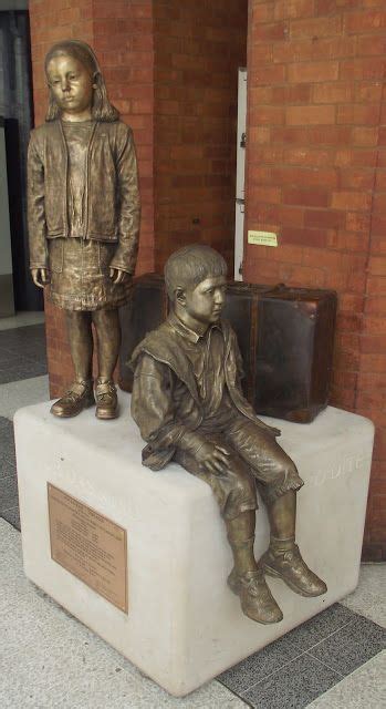 Nicholas Winton Statue - emsekflol.com