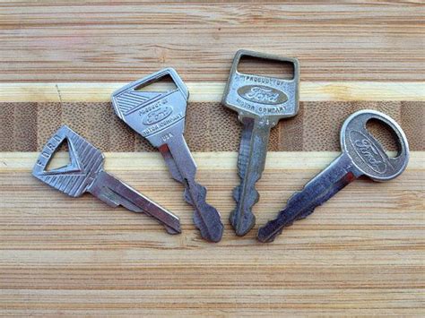 5 Vintage Ford Car Keys for Collectors by HarmonySchoolhouse, $15.00 | Vintage Ford Photos & Ads ...