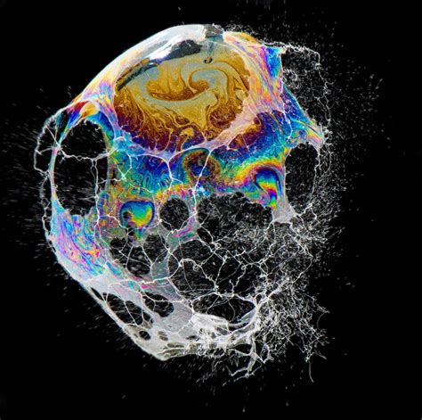 High-Speed Photography Captures Bursting Bubbles