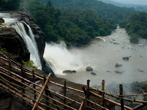 File:Athirapally waterfalls, Kerala.jpg - Wikimedia Commons