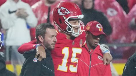 Patrick Mahomes Injury Update: How the Chiefs Star is Managing Ankle ...