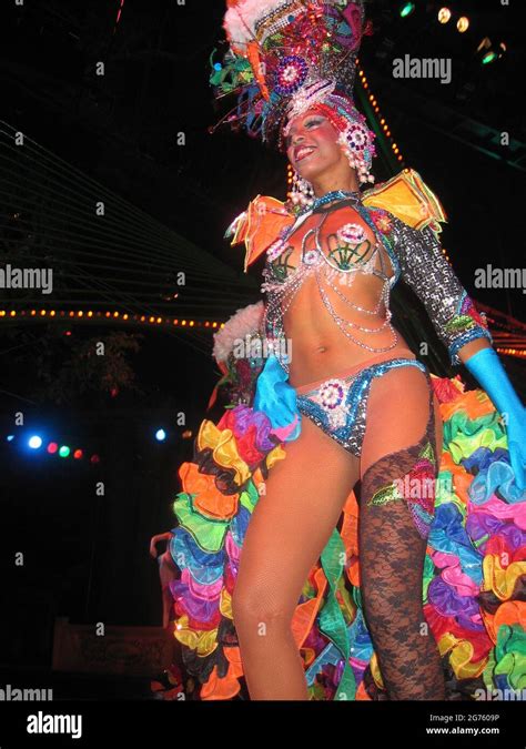 Cuban dancers in Havana, Cuba. El Tropicana Night Club in Havana, Cuba Stock Photo - Alamy