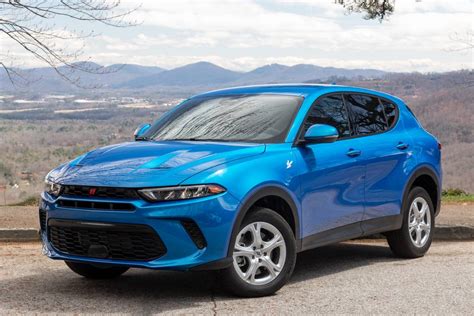 Is the 2023-24 Dodge Hornet a Good SUV? 5 Pros and 4 Cons | Cars.com