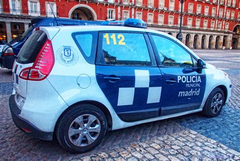 car.photo.collections.for.you: Police Car in Madrid, Spain