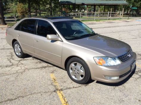 Sell used 2004 TOYOTA AVALON XLS, LEATHER, SUNROOF, LOADED in Texarkana, Texas, United States ...