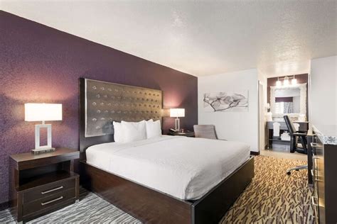 Clarion Inn & Suites Across From Universal Orlando Resort Orlando ...