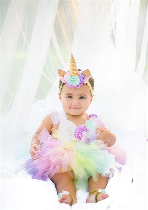 Baby’s 1st birthday #Unicorn #photooftheday #photoshoot #firstbirthday #babygirl Unicorn ...