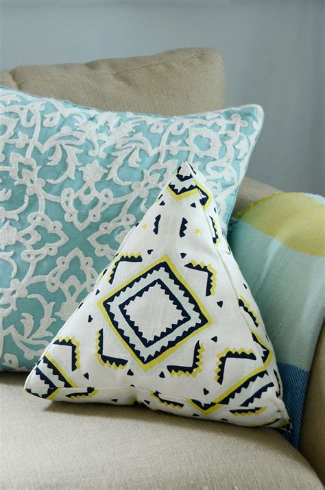 Easy DIY Triangular Throw Pillow