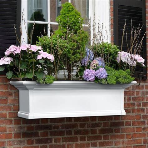 11 Best Window Boxes for Summer 2018 - Window Boxes and Planters for Flowers