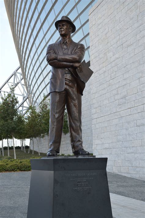 Tom Landry Statue | Tom Landry (September 11, 1924 – Februar… | Flickr