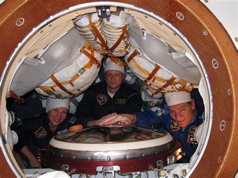 Interior Of SpaceX Dragon V2 Spacecraft - Business Insider