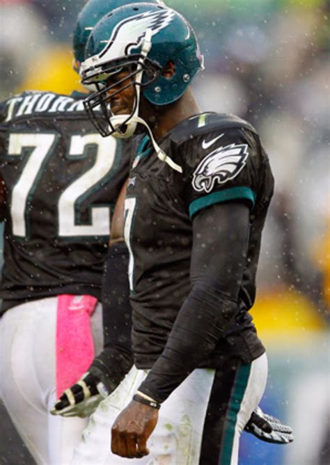 Eagles' Vick points at media for creating 'turmoil' - Sports Illustrated