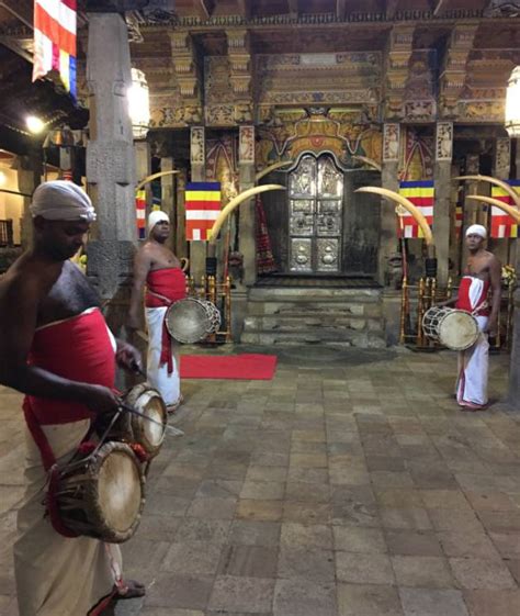 Temple of the Tooth Relic Sri Lanka, History, Timings & Entry fees