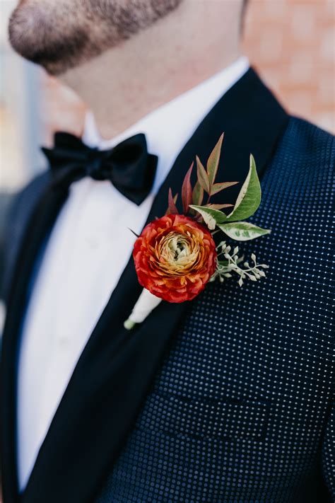 fall boutonniere, orange, rusty, ranunculus Photo by MariaB Photography ...