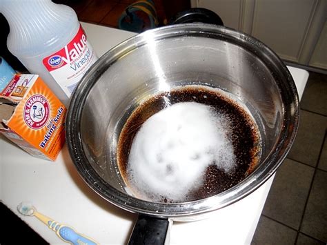 Cleaning with Baking Soda & Vinegar Saved My Burnt Pots • The Simple Parent