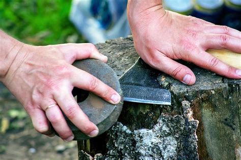 How to Sharpen a Hatchet: The Top 7 Methods