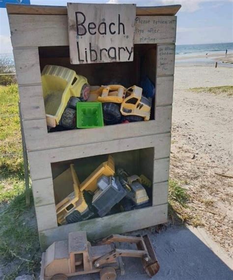 Beach Libraries! - Street Library Australia