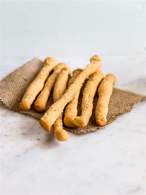 Crispy Breadsticks (Grissini) - Pretty. Simple. Sweet.