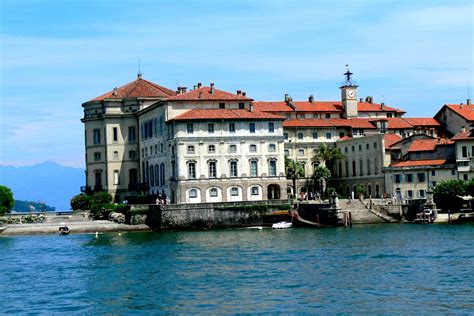loveisspeed.......: The Palace of Isola Bella on Lake Maggiore..Palazzo Borromeo....lovely!