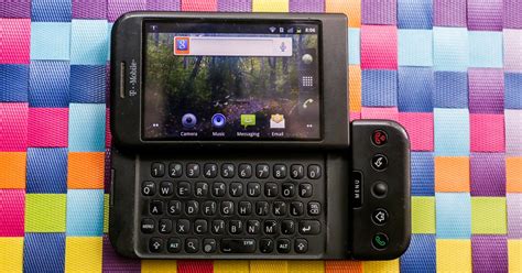 The first Android phone 10 years later: An annotated review - CNET