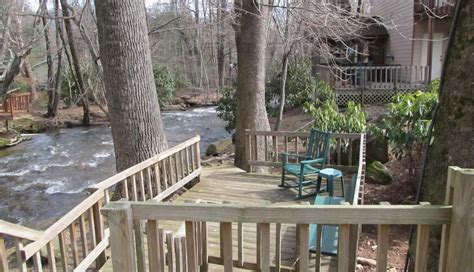 JONATHAN CREEK INN MAGGIE VALLEY | 3-STAR ACCOMMODATION WITH RIVER VIEW