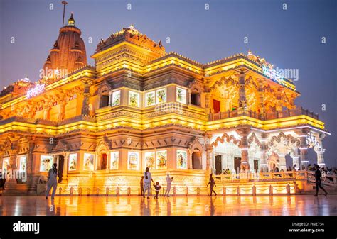 Prem Mandir ( love temple) Temple of Divine Love, Vrindavan, Mathura ...