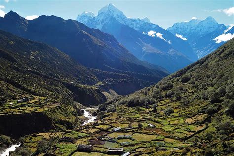 Hiking to happiness in Nepal - BALANCE