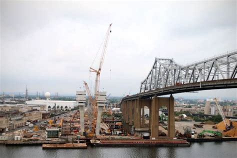 Giant support beam falls at Goethals Bridge construction site - silive.com