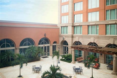 Renaissance Tampa International Plaza Hotel Rooms: Pictures & Reviews ...