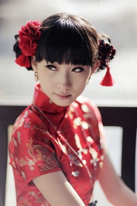 Pucca cosplay re-invented. Could make very cute wedding outfit. | Cute ...