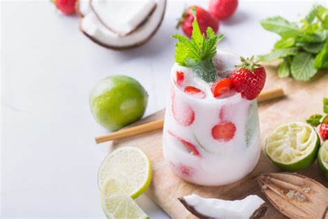 12 Best Strawberry Malibu Drinks - Cocktails Cafe