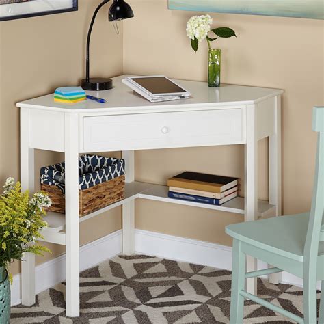 Small Space Desk / 23 Best Desks For Small Spaces Small Modern Desks ...