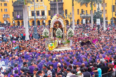 Señor de los Milagros or Señor de Pachacamilla: cult and tradition in Lima