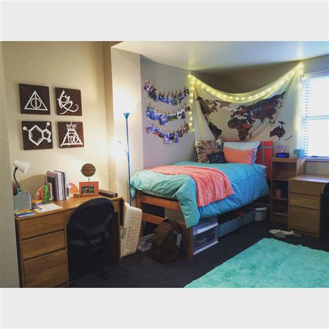 Dorm Decor - Washington University in St. Louis