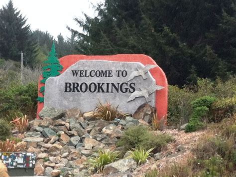 Brookings, Oregon lies about as far south as one can go in Oregon and ...