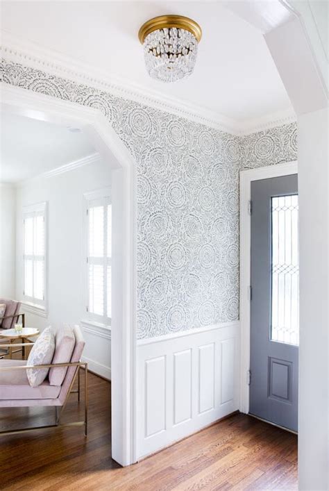 Transform Your Entryway with These 10 Wallpaper Ideas