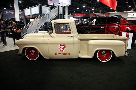 60 Gorgeous Classic Trucks from The Floor of the SEMA Show #TENSEMA16 ...