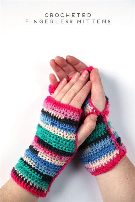 CROCHETED FINGERLESS MITTENS. | Gathering Beauty