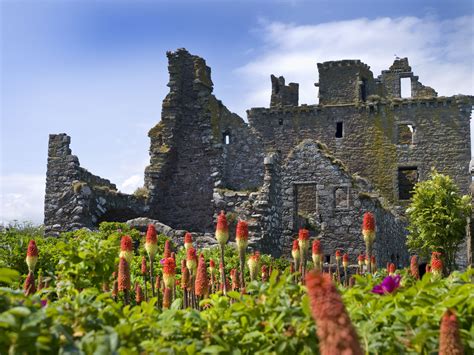 Download Man Made Dunnottar Castle HD Wallpaper