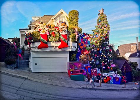 Tom and Jerry Christmas Tree House | 3650 21st St (between C… | Flickr