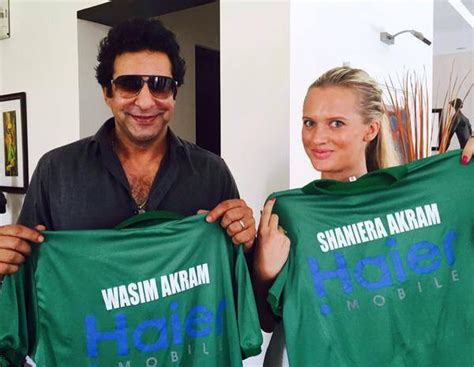 Wasim Akram And Wife Shaniera Akram With Green Shirts - Cricket Images ...