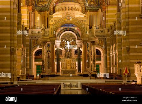 St. Louis, Missouri, USA. Basilica-Cathedral of St. Louis High Altar ...