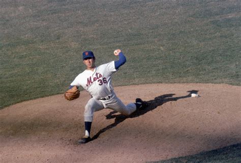 Tom Seaver Publishes "The Art of Pitching" - Mets History