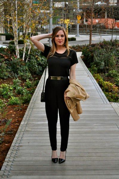 15 Amazing Gold Waist Belt Outfit Ideas - FMag.com