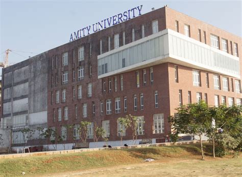 Amity University Mumbai - About us