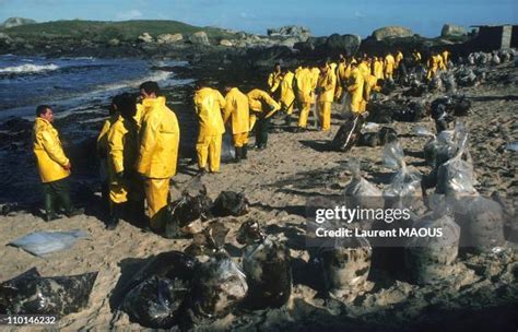 Amoco Cadiz Photos and Premium High Res Pictures - Getty Images